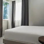 מלון Hilton Garden Bologna North 4*