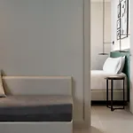 Hilton Garden Bologna North מלון 4*