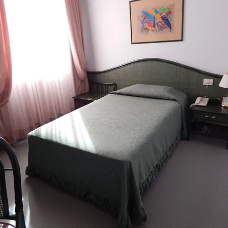 Hilton Garden Bologna North Hotel 4*