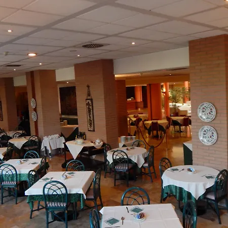 Hilton Garden Bologna North فندق