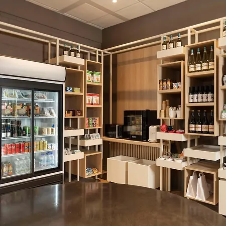 호텔 Hilton Garden Bologna North 4*